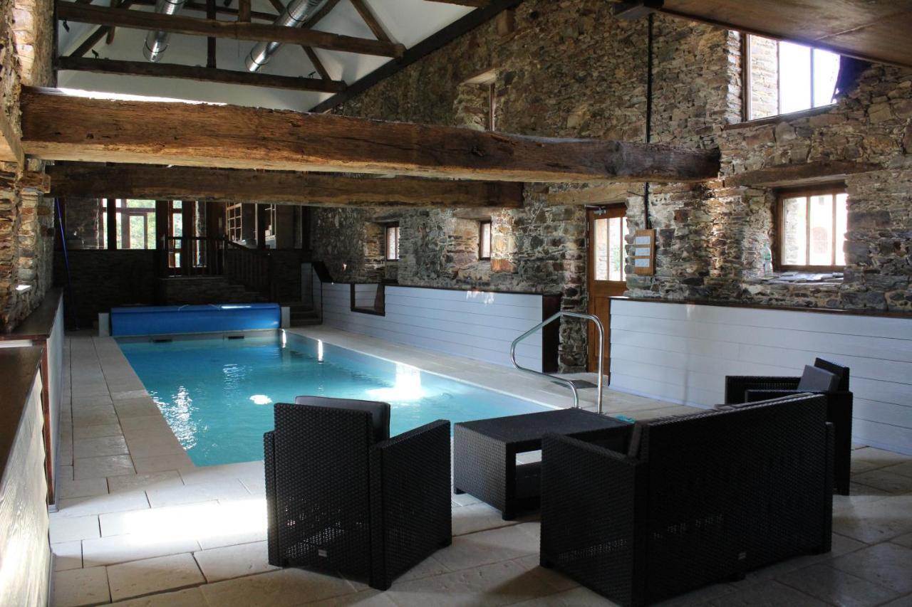 Bed and Breakfast Le Manoir De La Vieille Douve Bourg-d'Ire Exterior foto